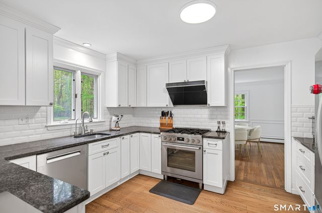 189 Fishing Trail, Stamford, CT 06903