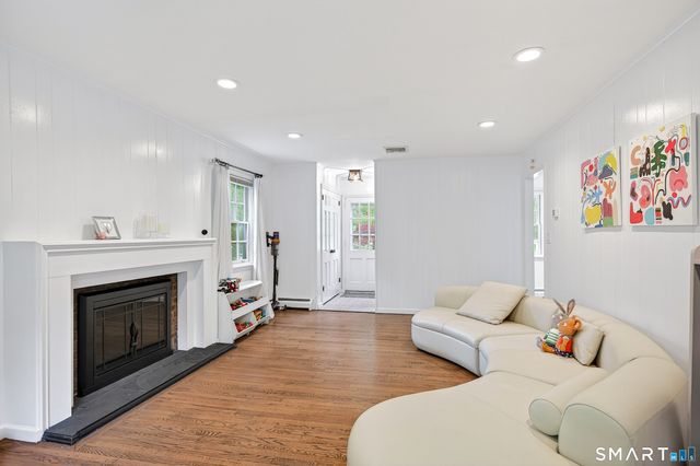189 Fishing Trail, Stamford, CT 06903