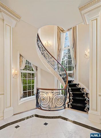 11 Elden Drive, Saddle River, NJ 07458