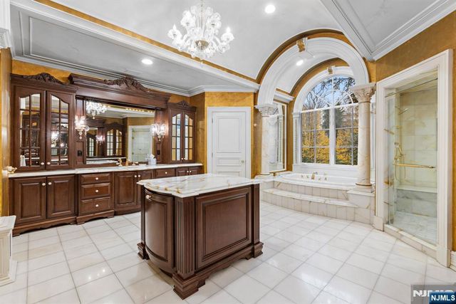 11 Elden Drive, Saddle River, NJ 07458