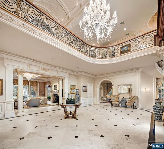 11 Elden Drive, Saddle River, NJ 07458