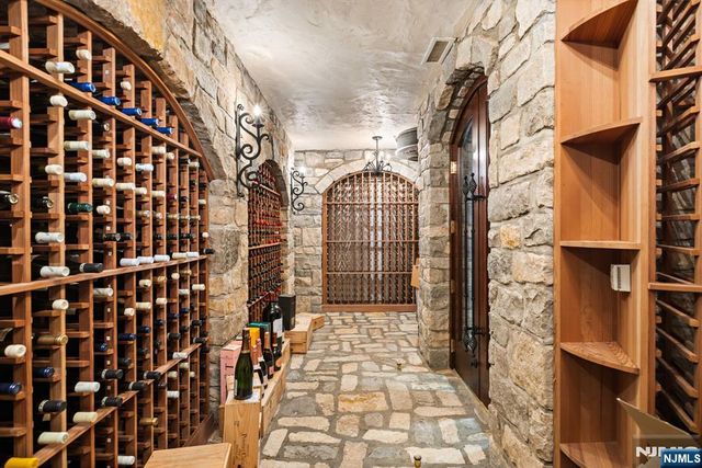 11 Elden Drive, Saddle River, NJ 07458