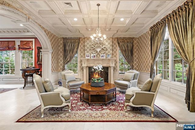 11 Elden Drive, Saddle River, NJ 07458