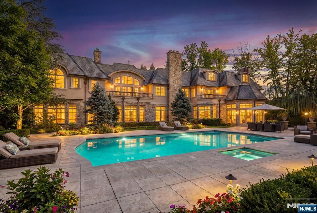 11 Elden Drive, Saddle River, NJ 07458