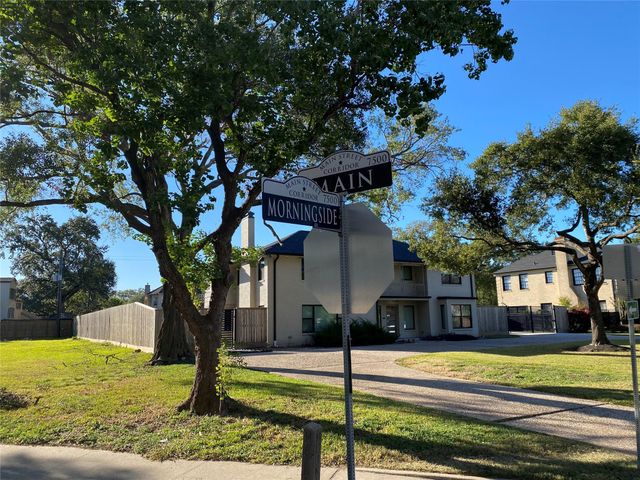 7552 Main Street, Houston, TX 77030