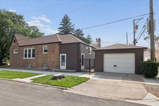 6830 W Imlay Street, Chicago, IL 60631