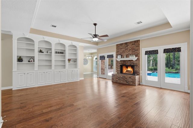 8911 Sendera Drive, Magnolia, TX 77354