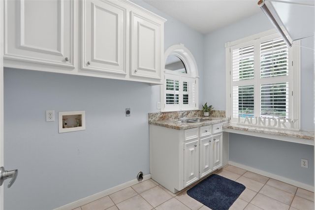 8911 Sendera Drive, Magnolia, TX 77354