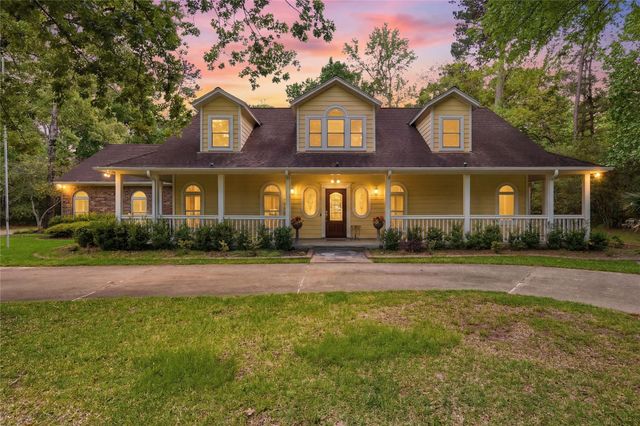 8911 Sendera Drive, Magnolia, TX 77354