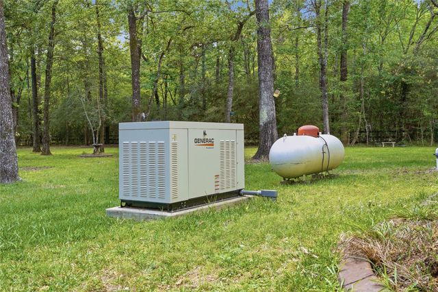 8911 Sendera Drive, Magnolia, TX 77354