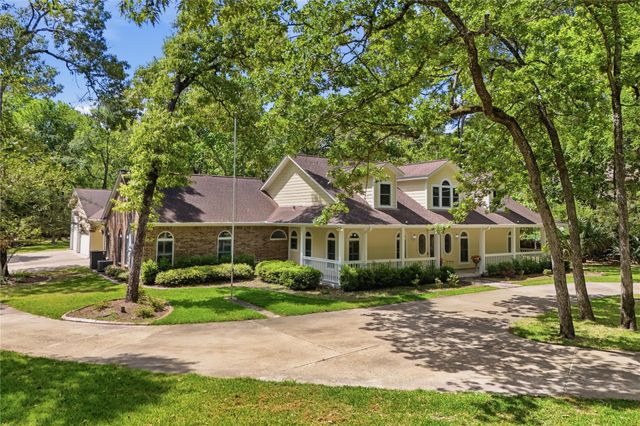 8911 Sendera Drive, Magnolia, TX 77354