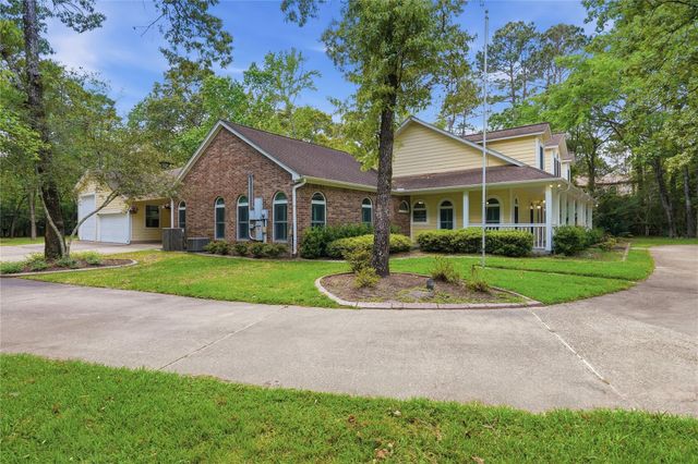 8911 Sendera Drive, Magnolia, TX 77354