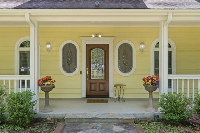 8911 Sendera Drive, Magnolia, TX 77354