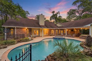 8911 Sendera Drive, Magnolia, TX 77354