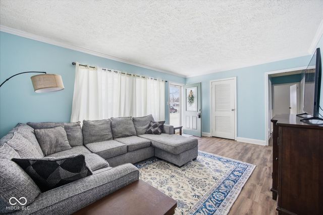 513 Willow Drive, Shelbyville, IN 46176