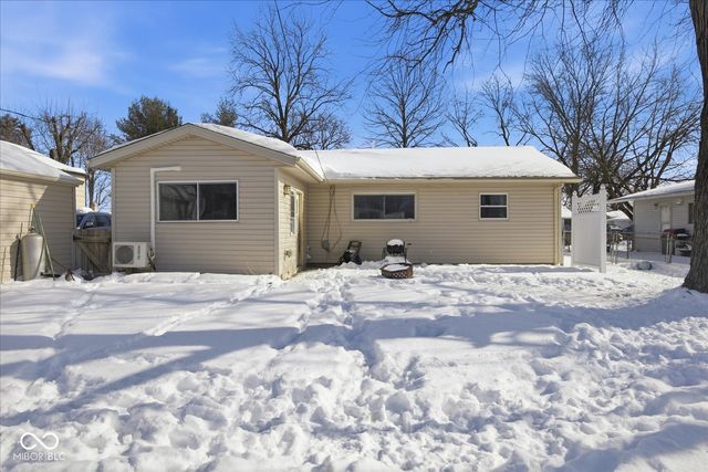 513 Willow Drive, Shelbyville, IN 46176