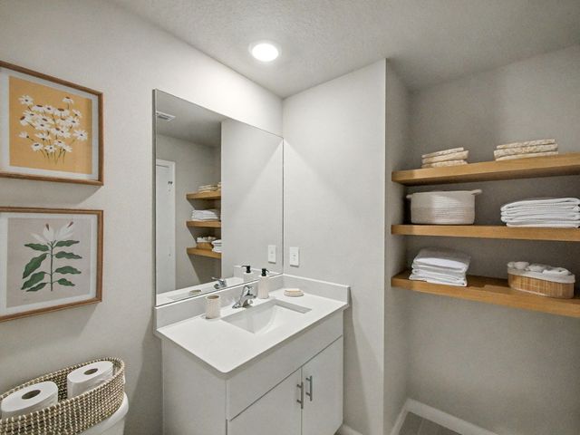 5747 SE Edgewater Circle, Stuart, FL 34997