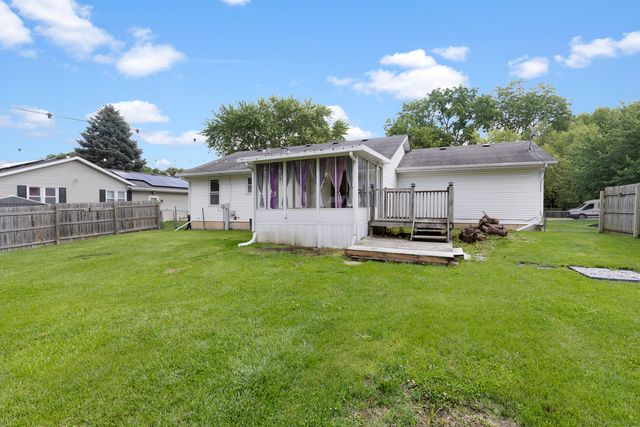1141 Arnold Avenue, Rockford, IL 61108