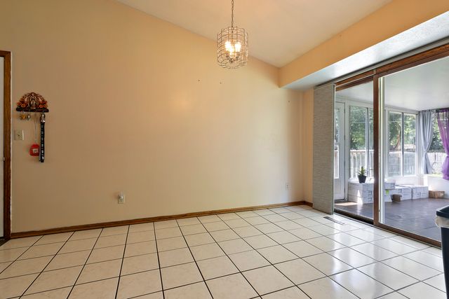 1141 Arnold Avenue, Rockford, IL 61108