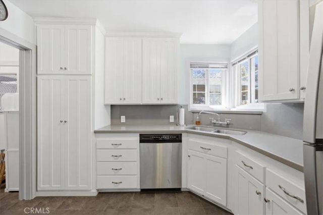2724 Barry Avenue, Los Angeles, CA 90064