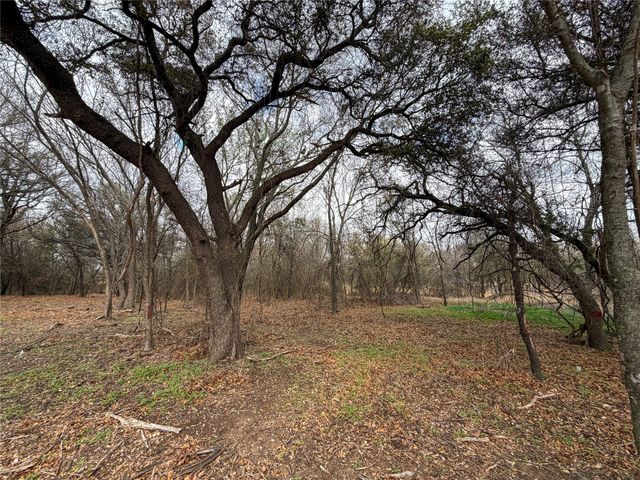 1120 Paradise Parkway, Poolville, TX 76487