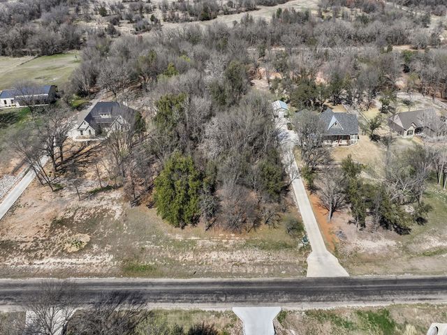 1120 Paradise Parkway, Poolville, TX 76487