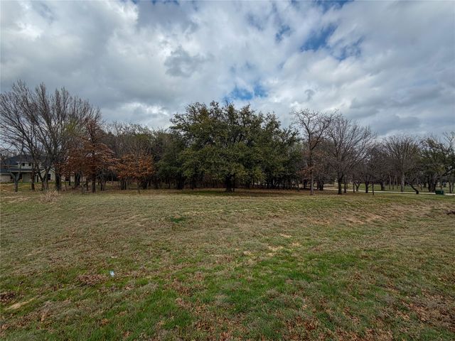 1120 Paradise Parkway, Poolville, TX 76487