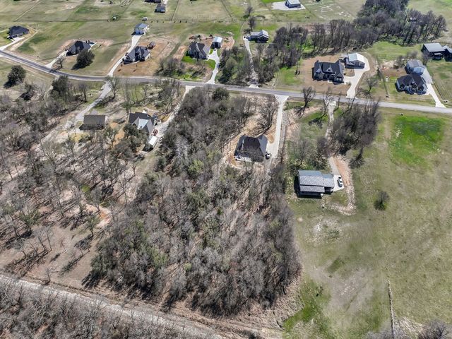 1120 Paradise Parkway, Poolville, TX 76487