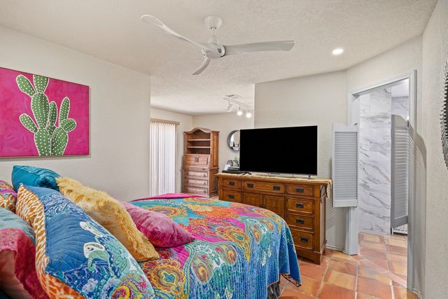 2329 Rock Creek Dr, Kerrville, TX 78028