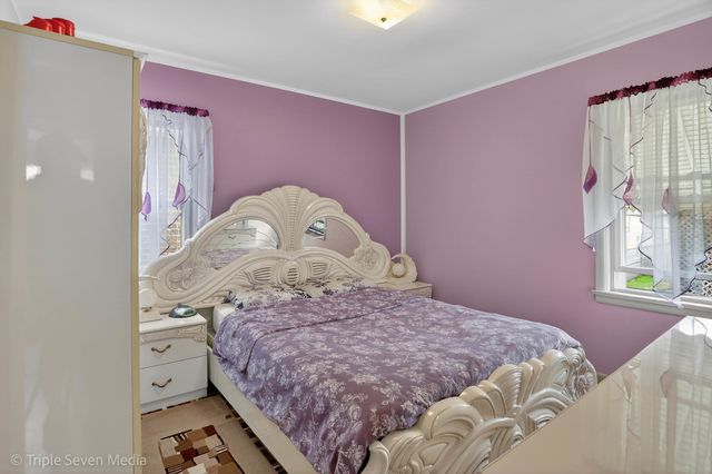 5022 S Leclaire Avenue, Chicago, IL 60638