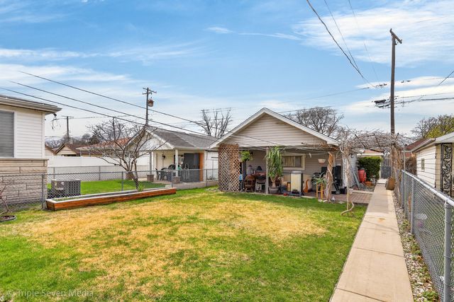 5022 S Leclaire Avenue, Chicago, IL 60638