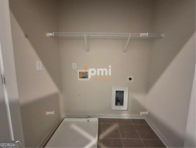 1807 Brandsford Lane NW, Atlanta, GA 30318