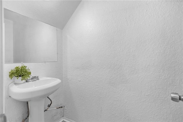 7033 Bellefontaine Avenue, Kansas City, MO 64132