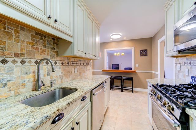 15 Bryant crescent 1k, White Plains, NY 10605