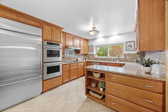 2713 Comstock Circle, Belmont, CA 94002