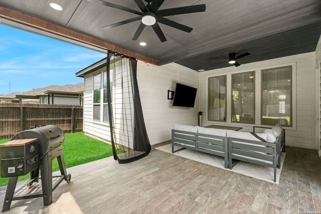 8928 WHIMSEY RDG, Fair Oaks Ranch, TX 78015