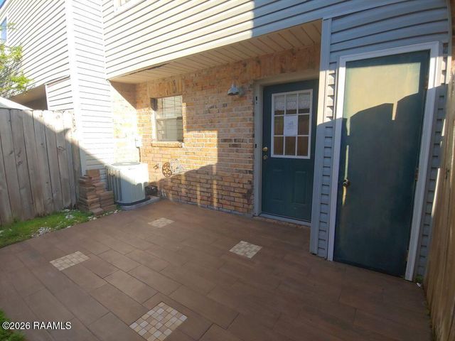100 Winchester Drive 204, Lafayette, LA 70506