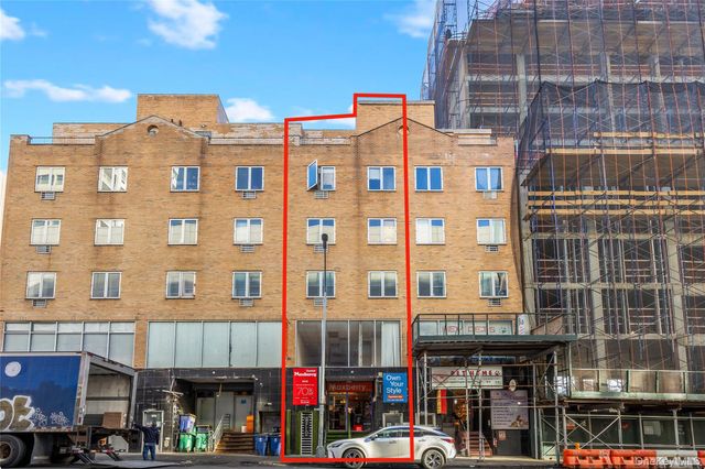 131-44 40th Road, Flushing, NY 11354