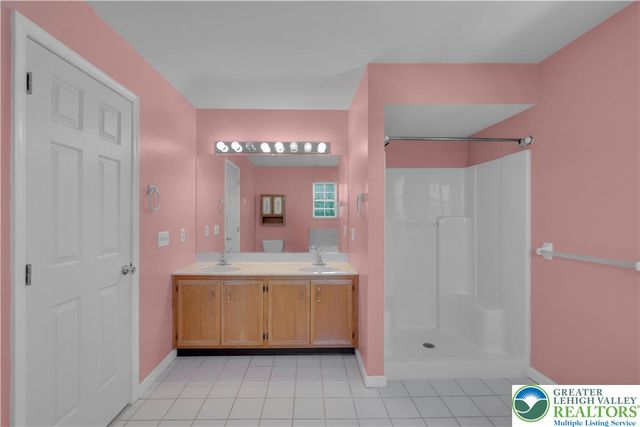 4442 Lenox Drive, Hanover Twp, PA 18017