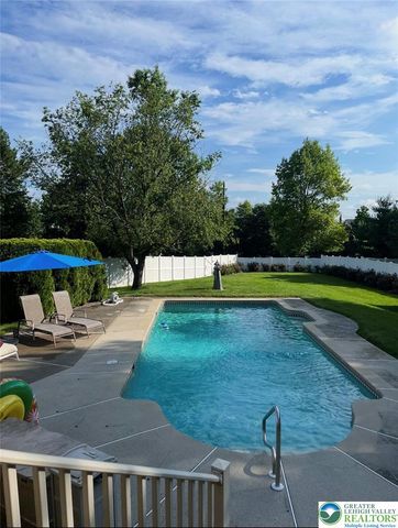 4442 Lenox Drive, Hanover Twp, PA 18017