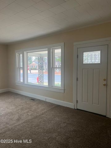 1319 E 14th Street, Greenville, NC 27858