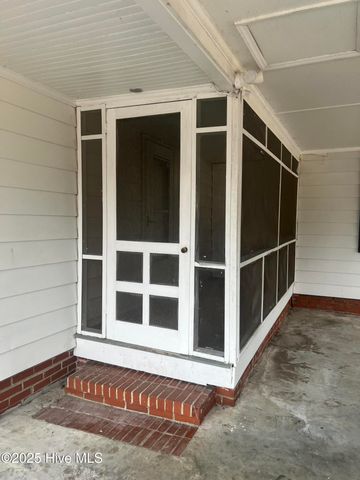 1319 E 14th Street, Greenville, NC 27858