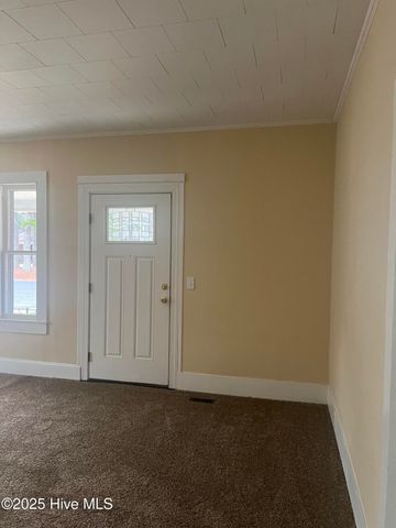 1319 E 14th Street, Greenville, NC 27858