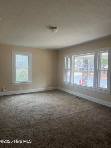 1319 E 14th Street, Greenville, NC 27858