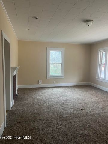 1319 E 14th Street, Greenville, NC 27858