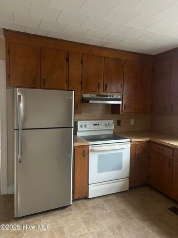 1319 E 14th Street, Greenville, NC 27858