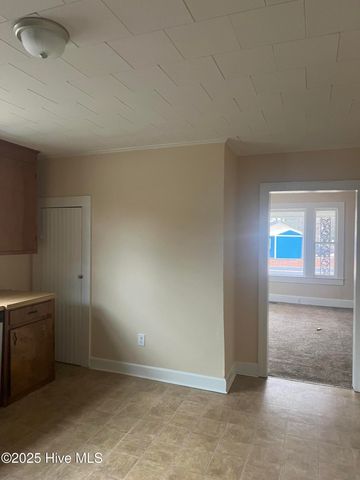 1319 E 14th Street, Greenville, NC 27858