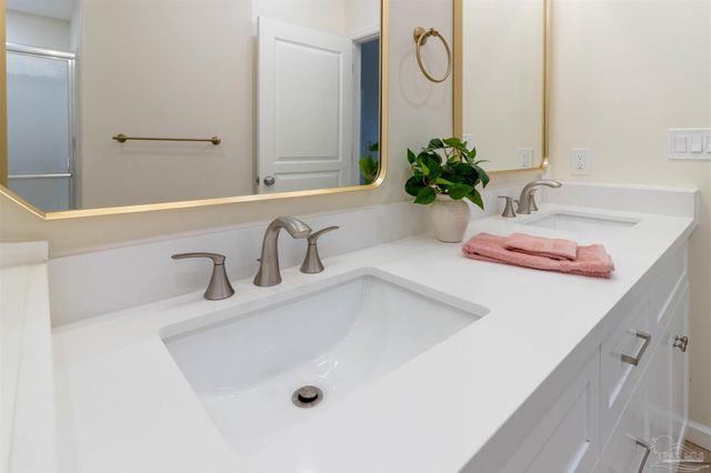 212 Harbor Blvd 102, Destin, FL 32541