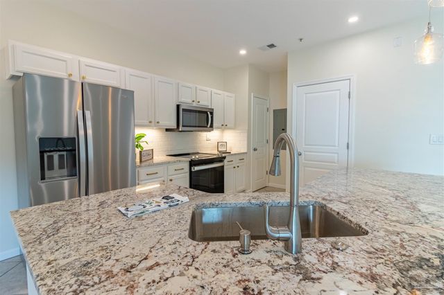 212 Harbor Blvd 102, Destin, FL 32541