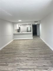 2101 Atlantic Shores Blvd 505, Hallandale Beach, FL 33009